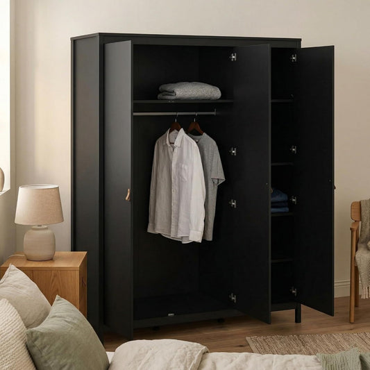 Une touche de caractere, commode avec tiroirs, avec portes dans un ton blanc et chene av1907106