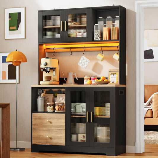 Une touche de caractere, buffet a l'aspect bois dans un ton blanc et bois naturel qd8686706